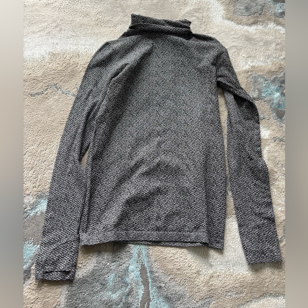 Athleta Layering Turtleneck Long Sleeve Split Hem Gray Women's XS